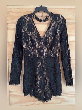 Francesca's Collections Black Lace Long-Sleeve V-Neck Tunic Romper